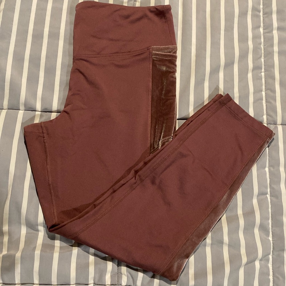 PINK Victoria’s Secret leggings with pockets